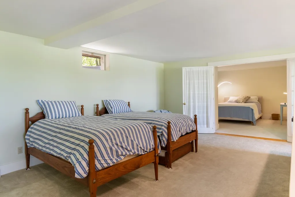 161 Smith Pond Road Enfield NH 03748