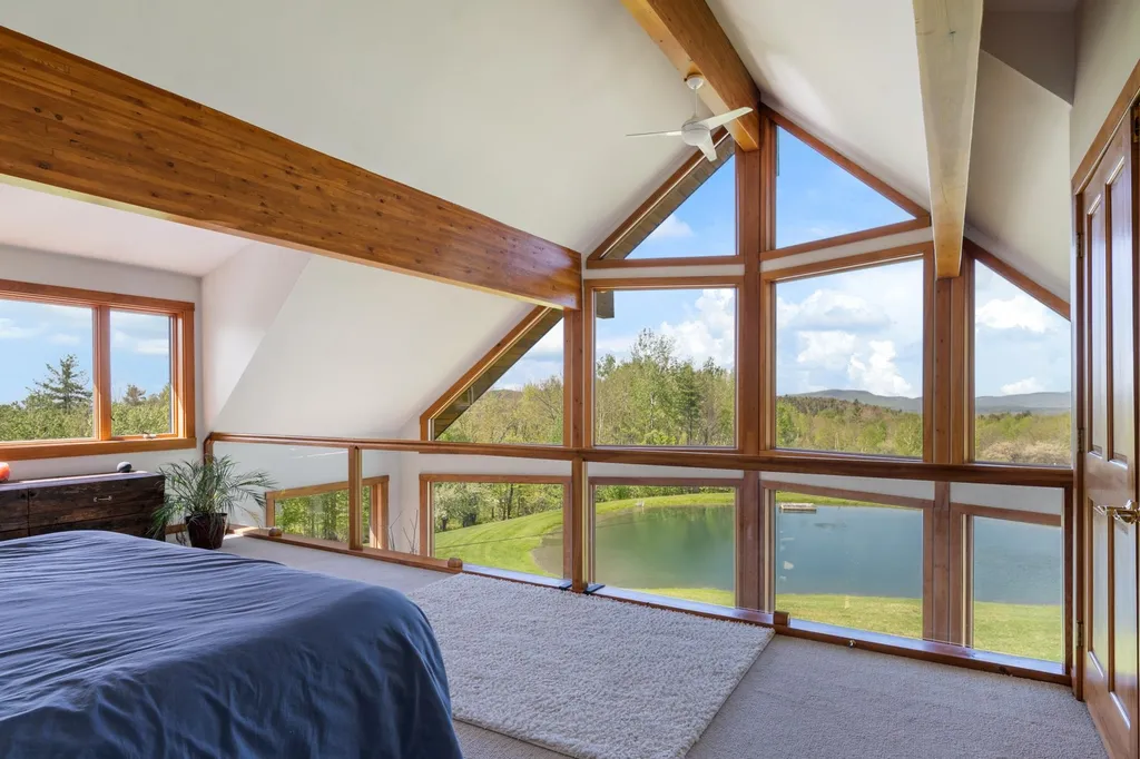 161 Smith Pond Road Enfield NH 03748