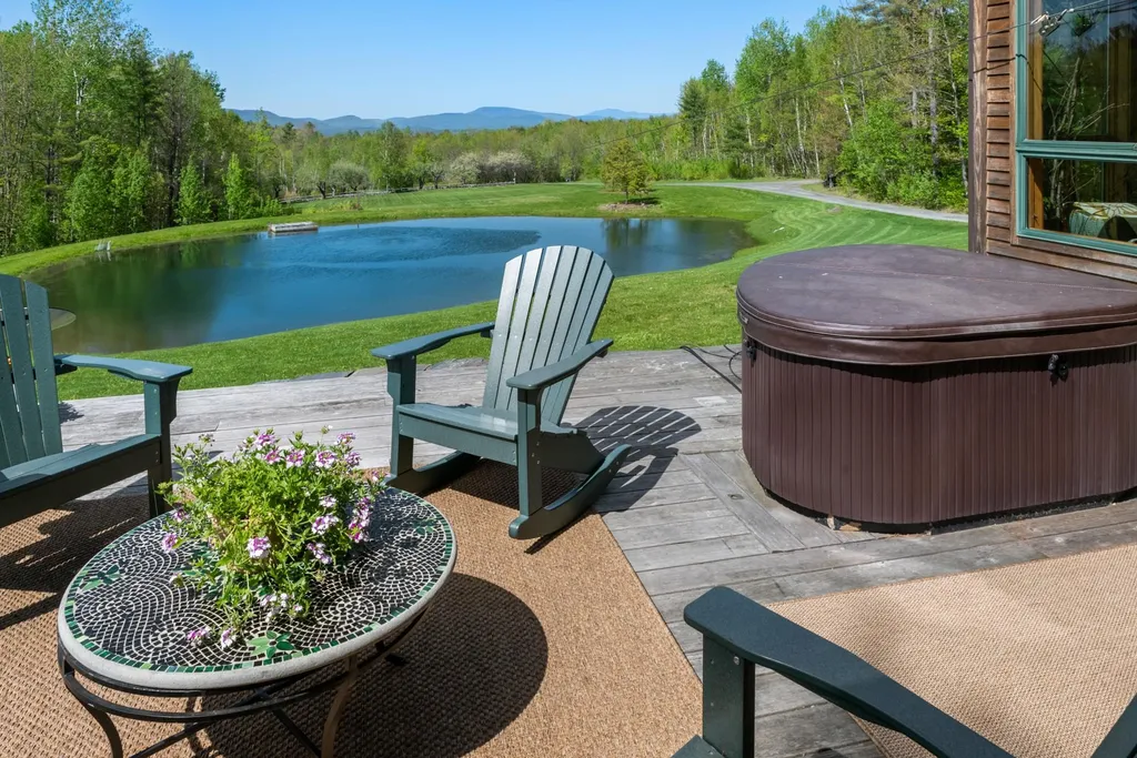 161 Smith Pond Road Enfield NH 03748