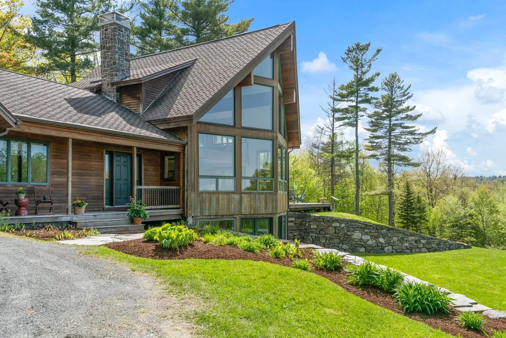 161 Smith Pond Road Enfield NH 03748