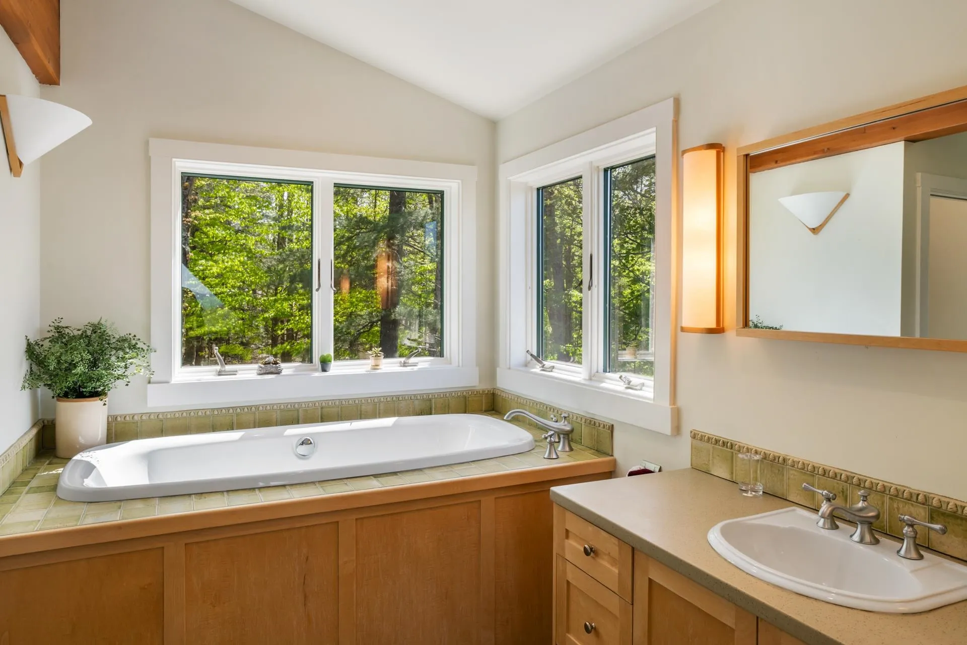 161 Smith Pond Road Enfield NH 03748