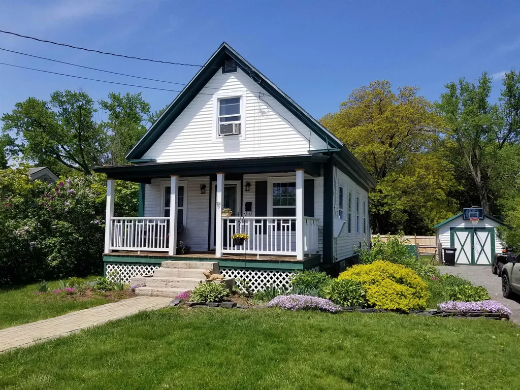 17 Clark Street Claremont NH 03743