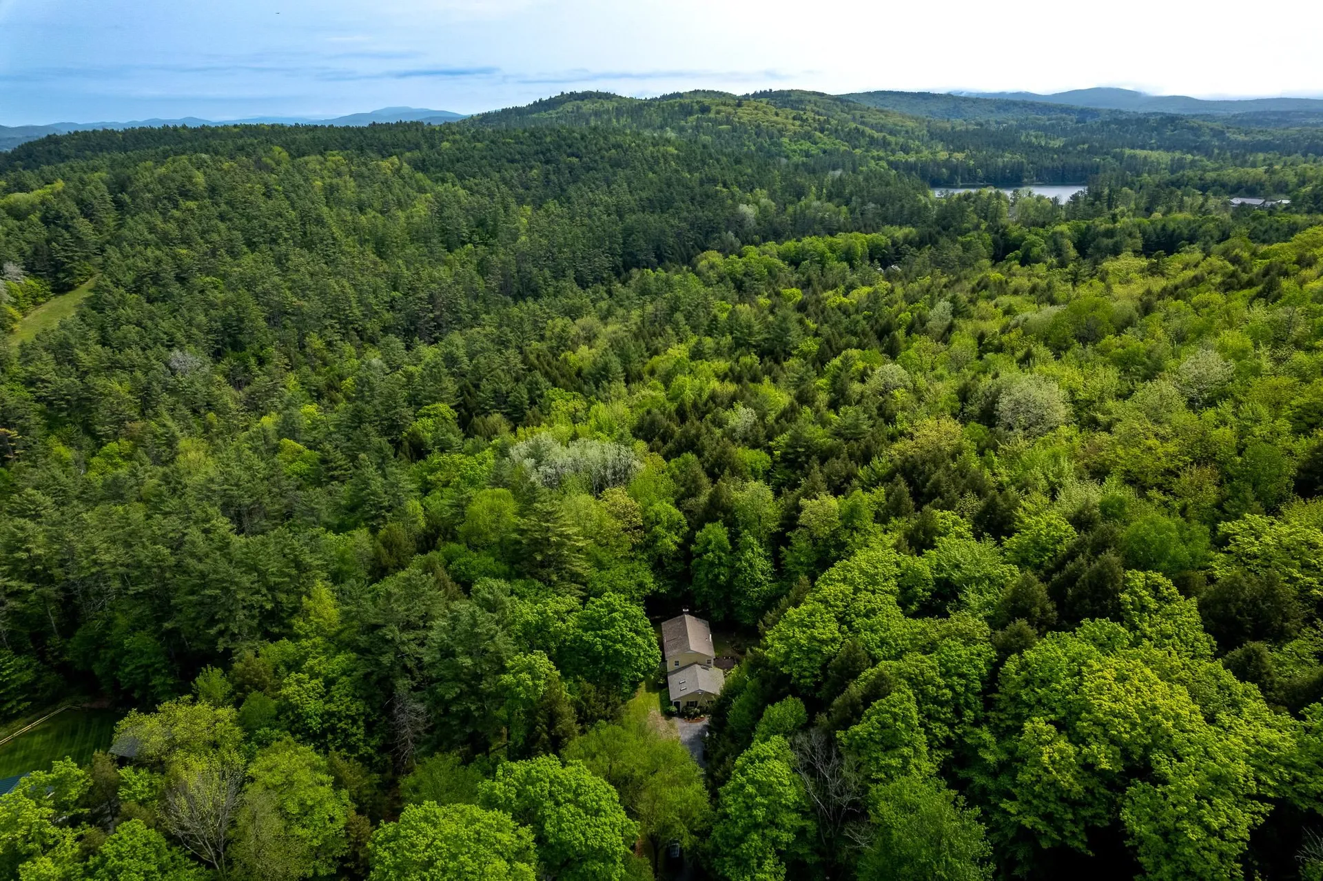 8 Ledge Road Hanover NH 03755