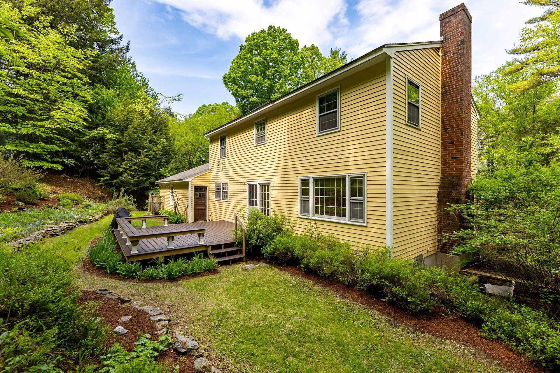 8 Ledge Road Hanover NH 03755