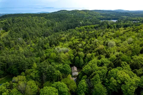 8 Ledge Road Hanover NH 03755