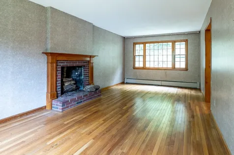 8 Ledge Road Hanover NH 03755