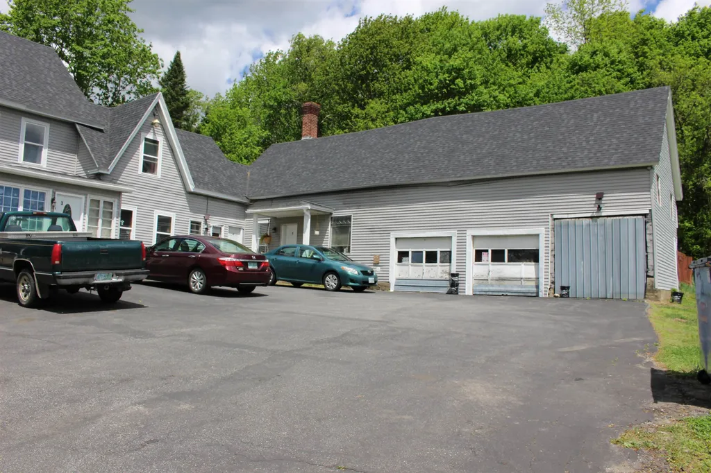211 North Street Claremont NH 03743