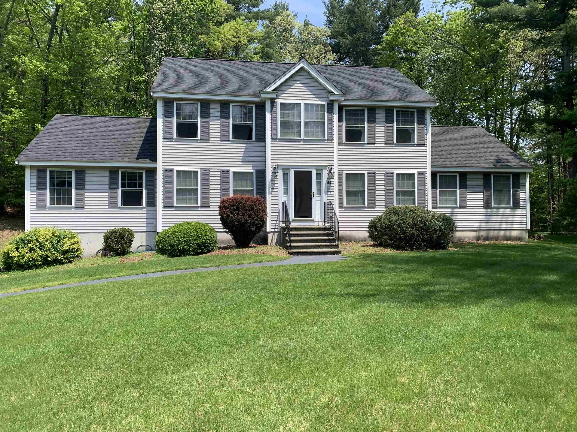 46 Woodlawn Drive Pelham NH 03076