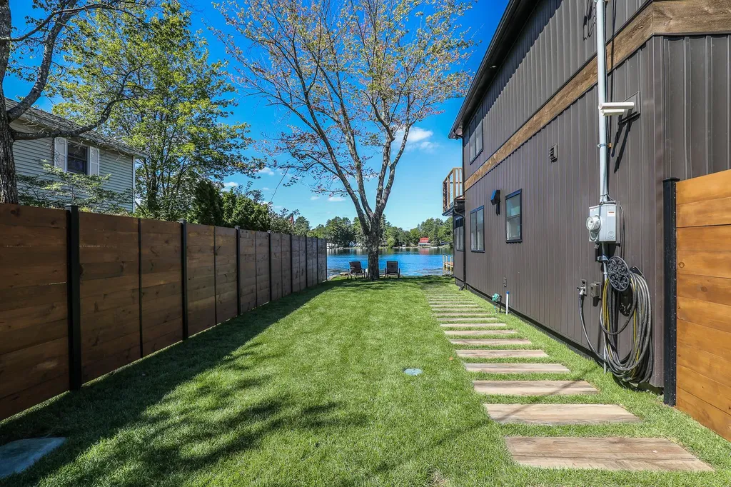 72 Sunset Drive Belmont NH 03220