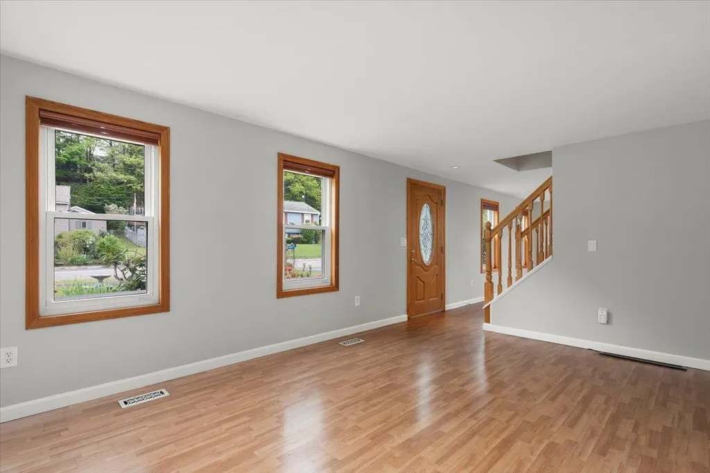 31 Syracuse Road Nashua NH 03064