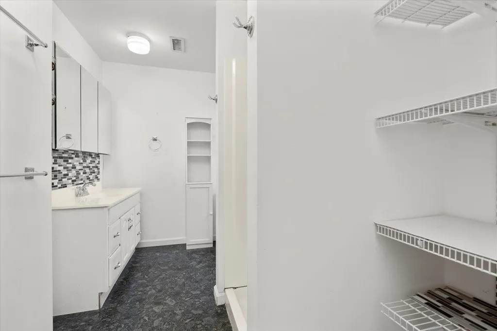 31 Syracuse Road Nashua NH 03064
