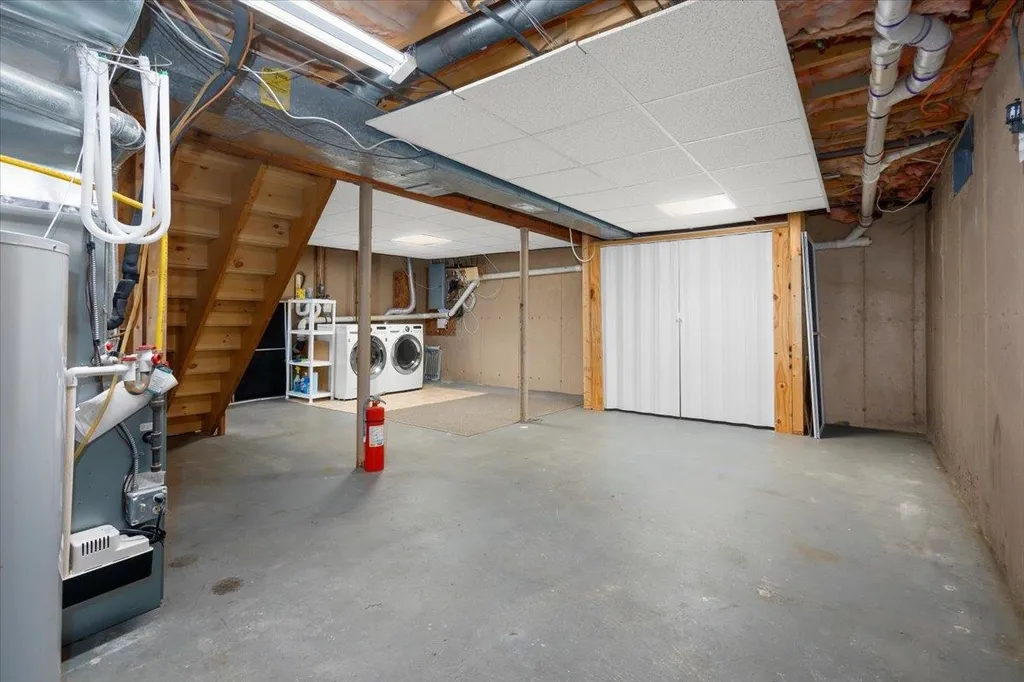 31 Syracuse Road Nashua NH 03064