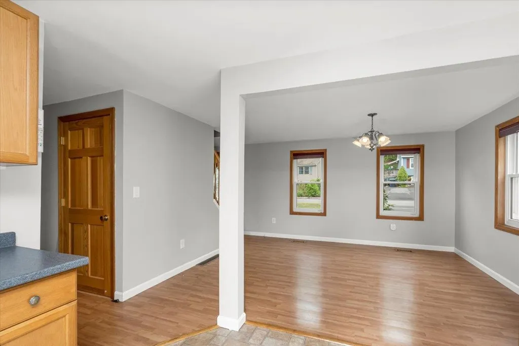 31 Syracuse Road Nashua NH 03064