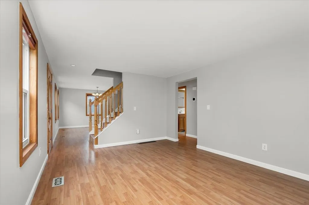 31 Syracuse Road Nashua NH 03064