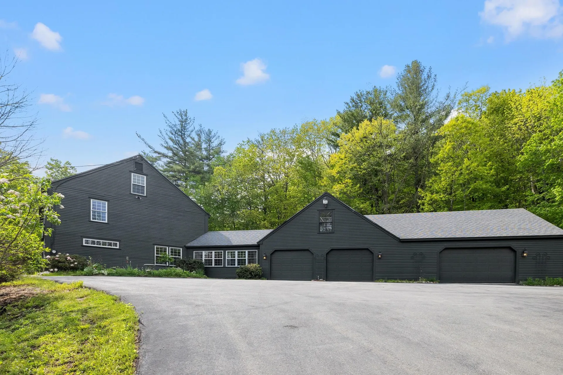 83 Governors Road Pittsfield NH 03263