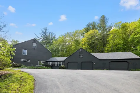 83 Governors Road Pittsfield NH 03263