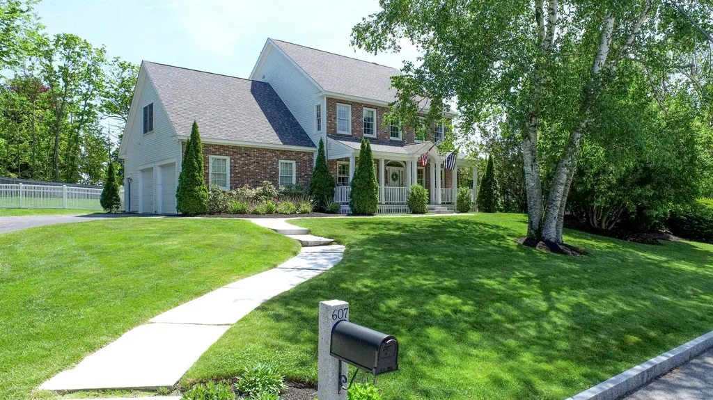 607 Ray Street Manchester NH 03104