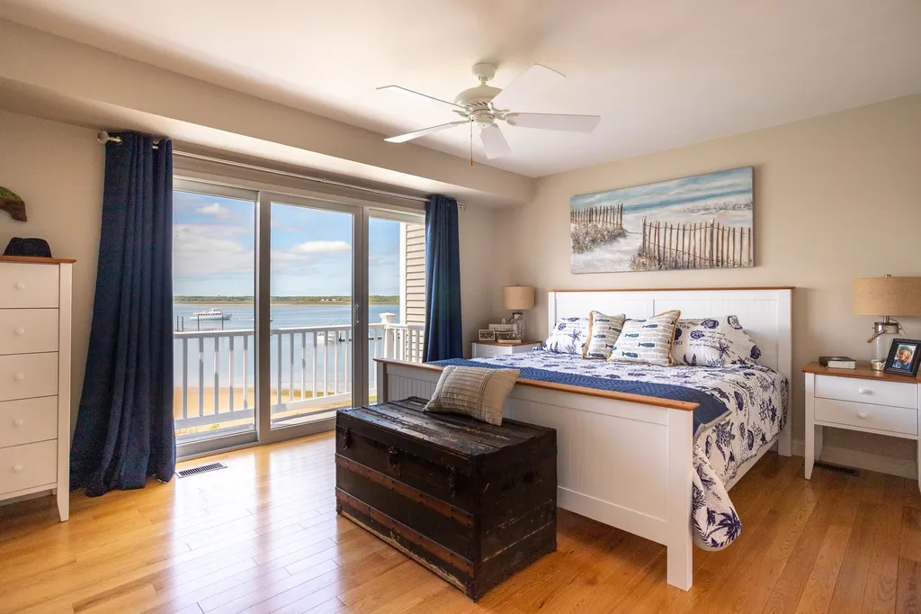 24 Harbor Road Hampton NH 03842