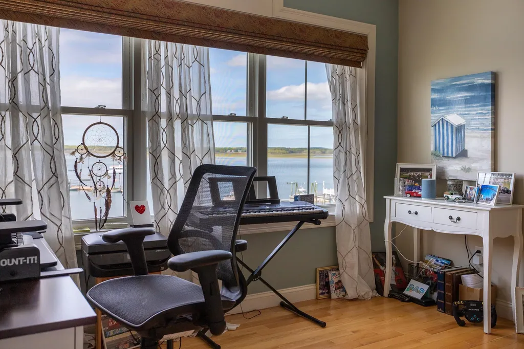 24 Harbor Road Hampton NH 03842