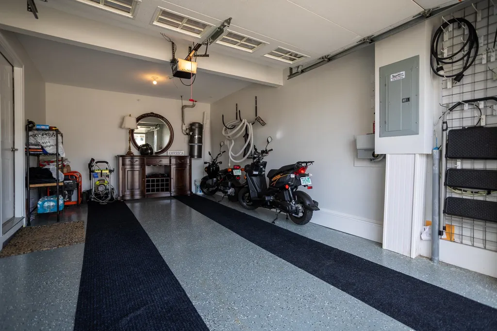 24 Harbor Road Hampton NH 03842