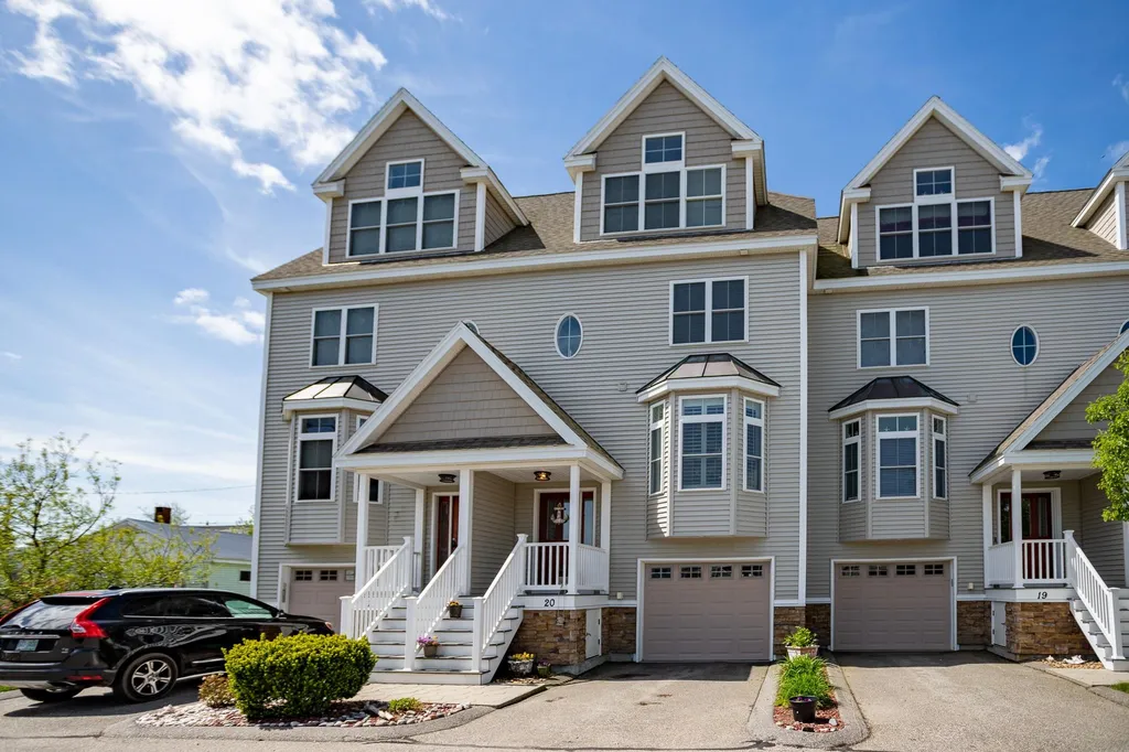 24 Harbor Road Hampton NH 03842