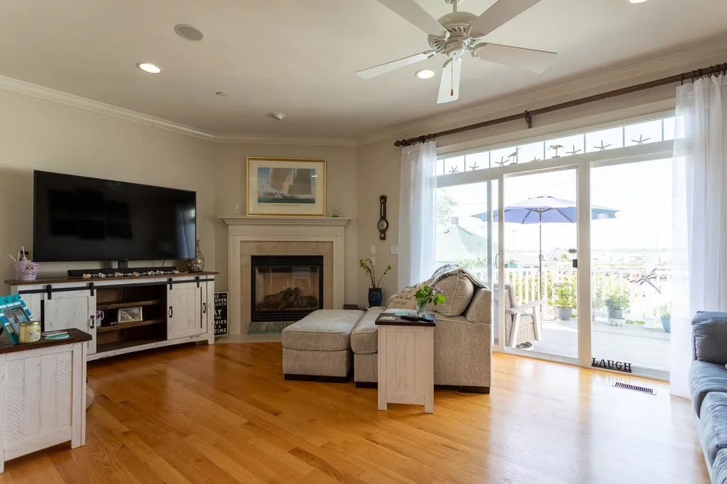 24 Harbor Road Hampton NH 03842