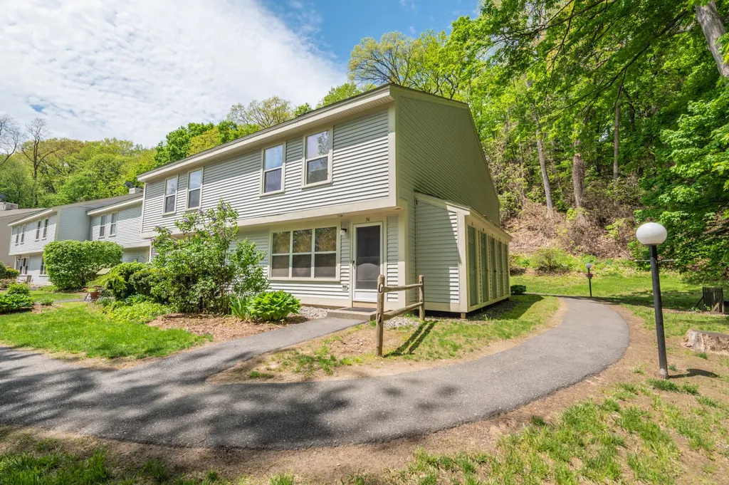36 Morningside Commons Brattleboro VT 05301