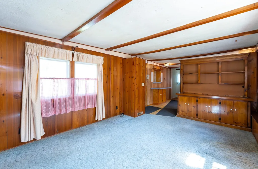 17 Whitten Road Milford NH 03055
