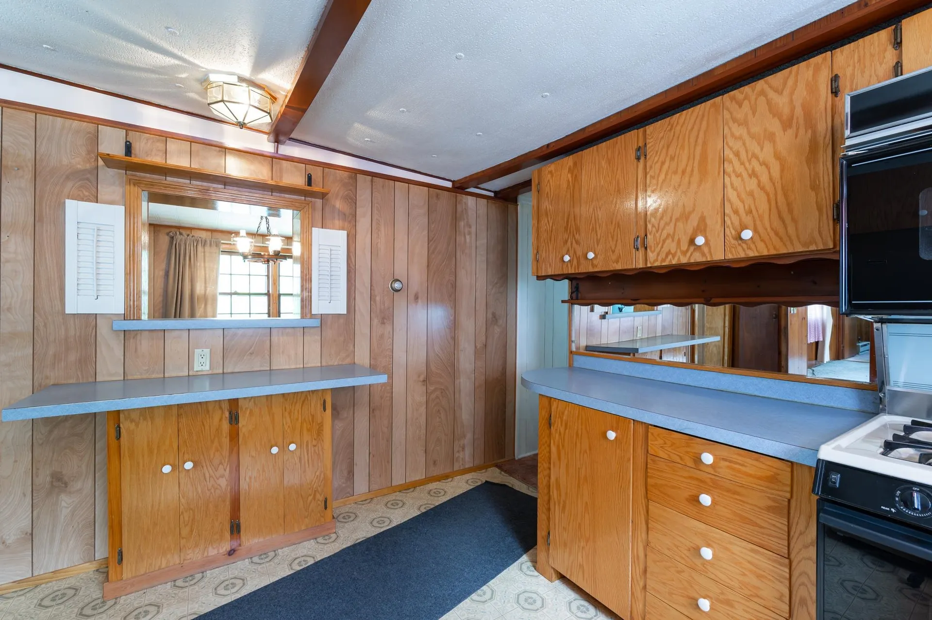 17 Whitten Road Milford NH 03055