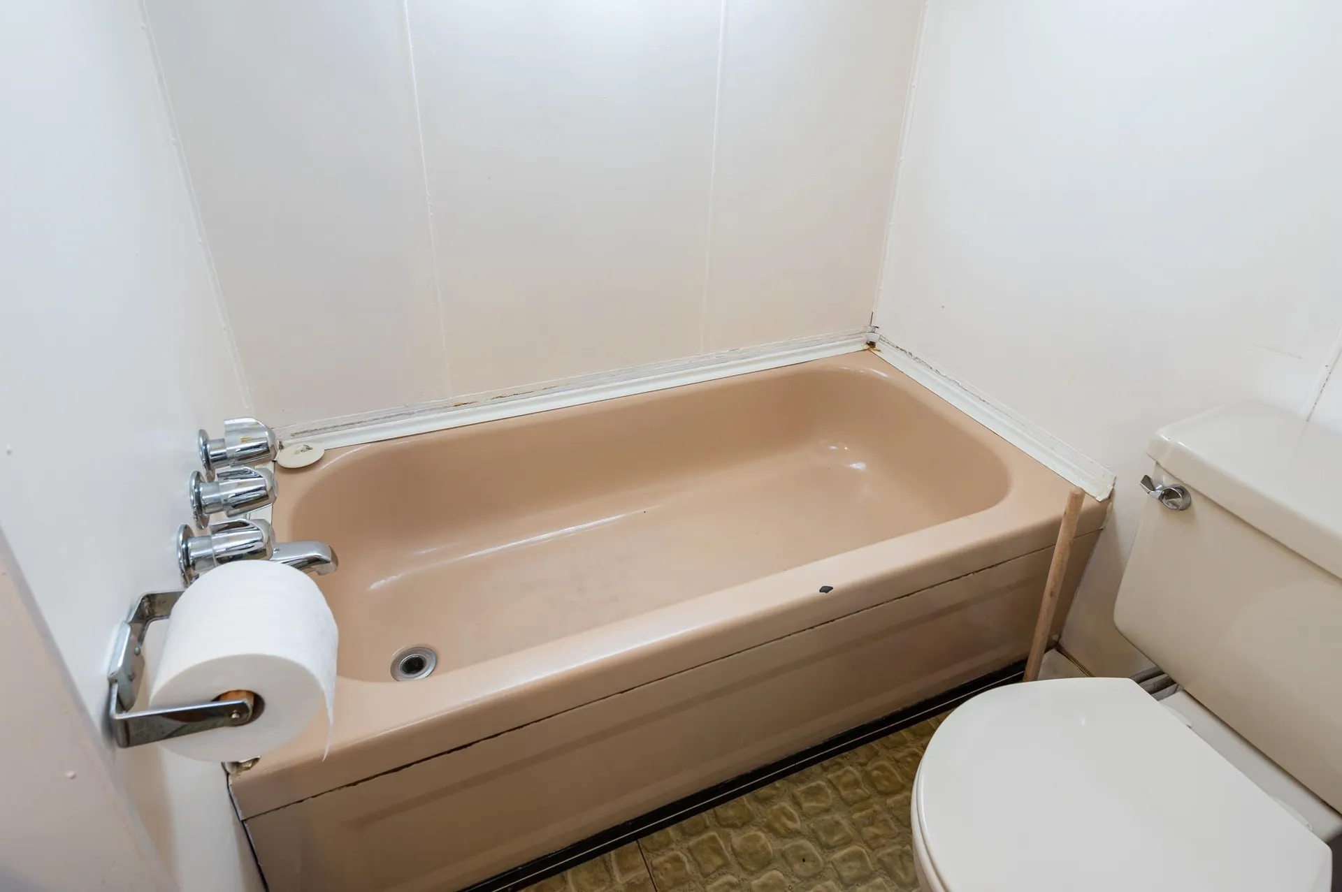 17 Whitten Road Milford NH 03055