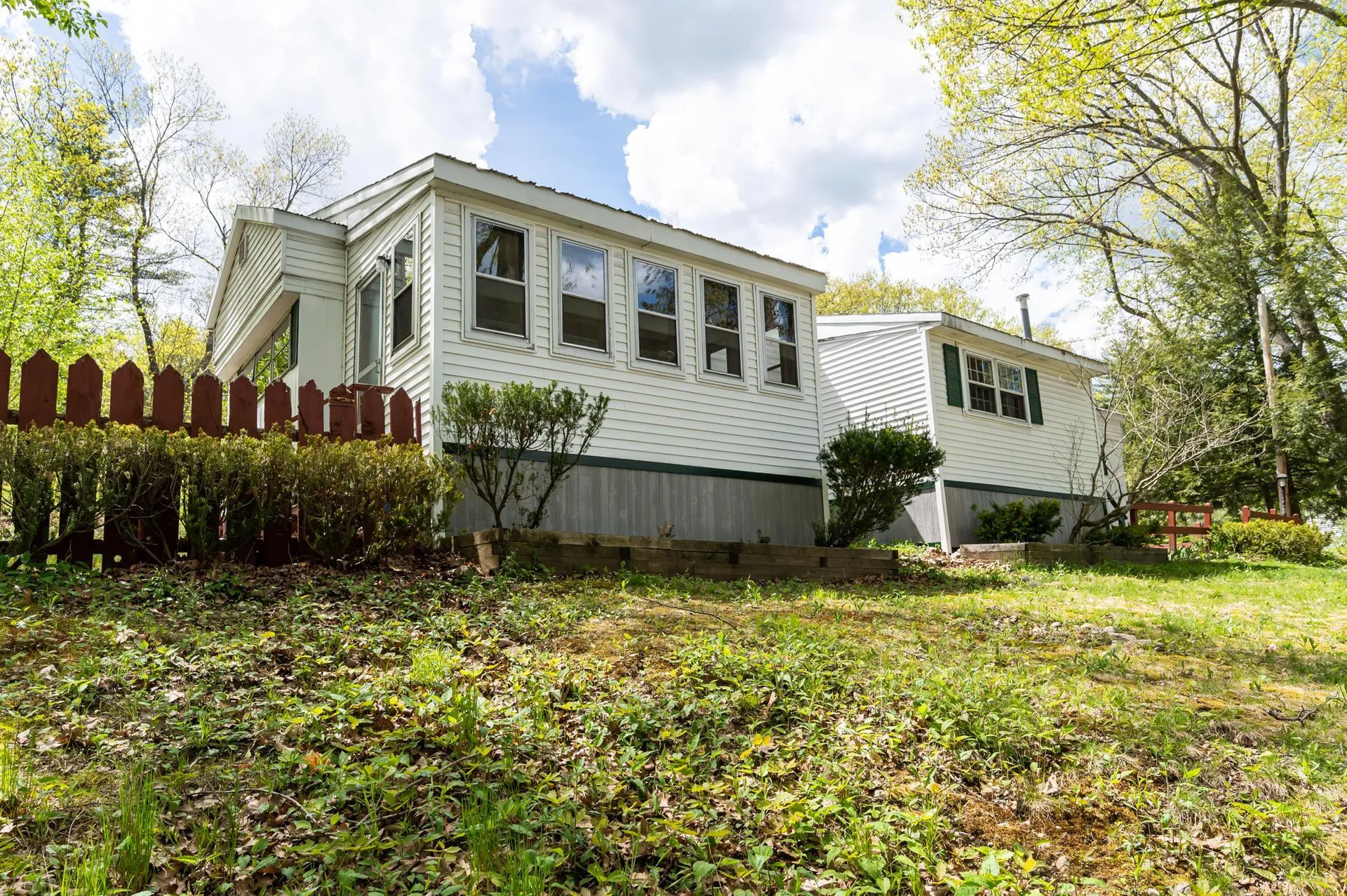 17 Whitten Road Milford NH 03055