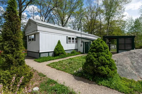17 Whitten Road Milford NH 03055