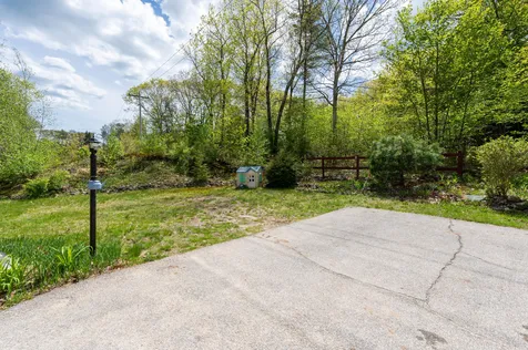 17 Whitten Road Milford NH 03055