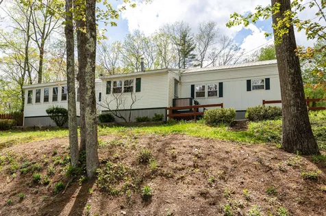 17 Whitten Road Milford NH 03055