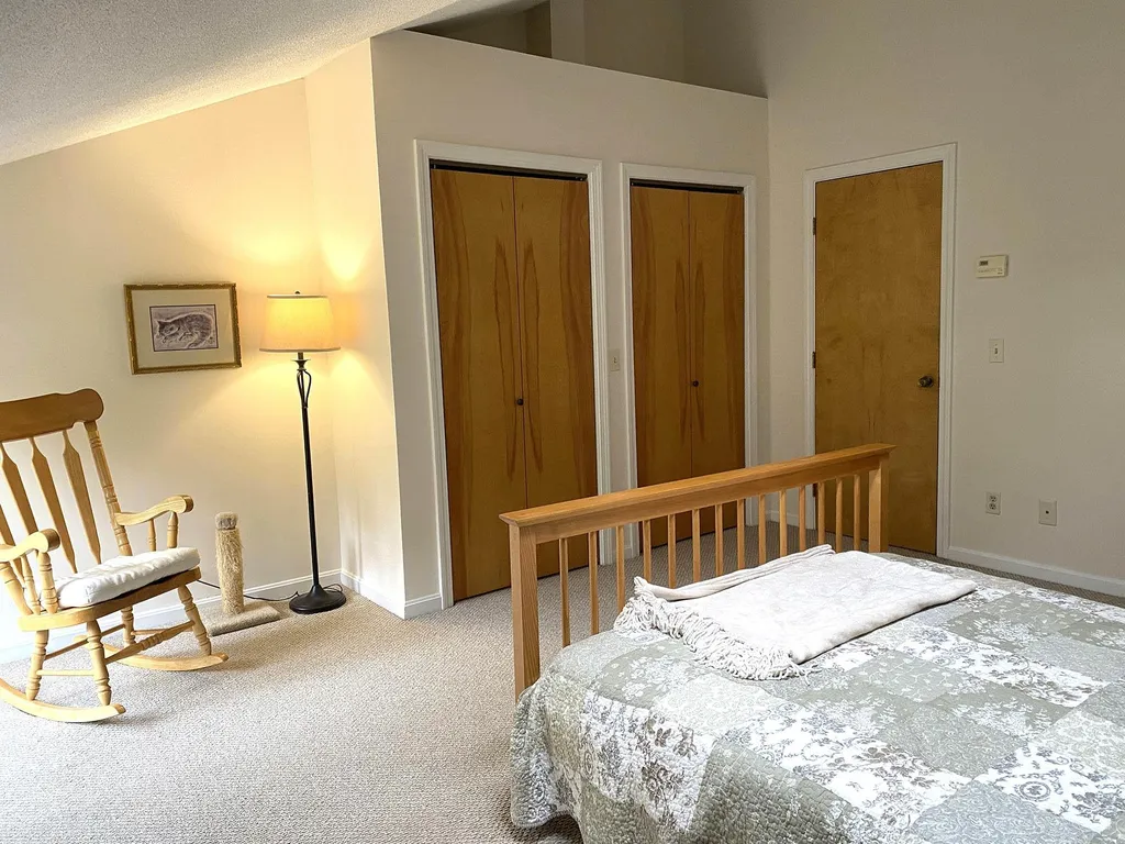 15 Robin Way Brattleboro VT 05301