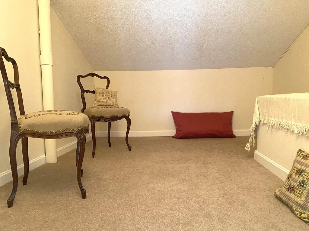 15 Robin Way Brattleboro VT 05301