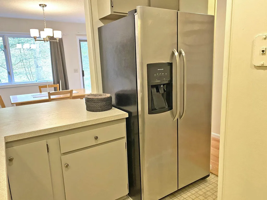 15 Robin Way Brattleboro VT 05301