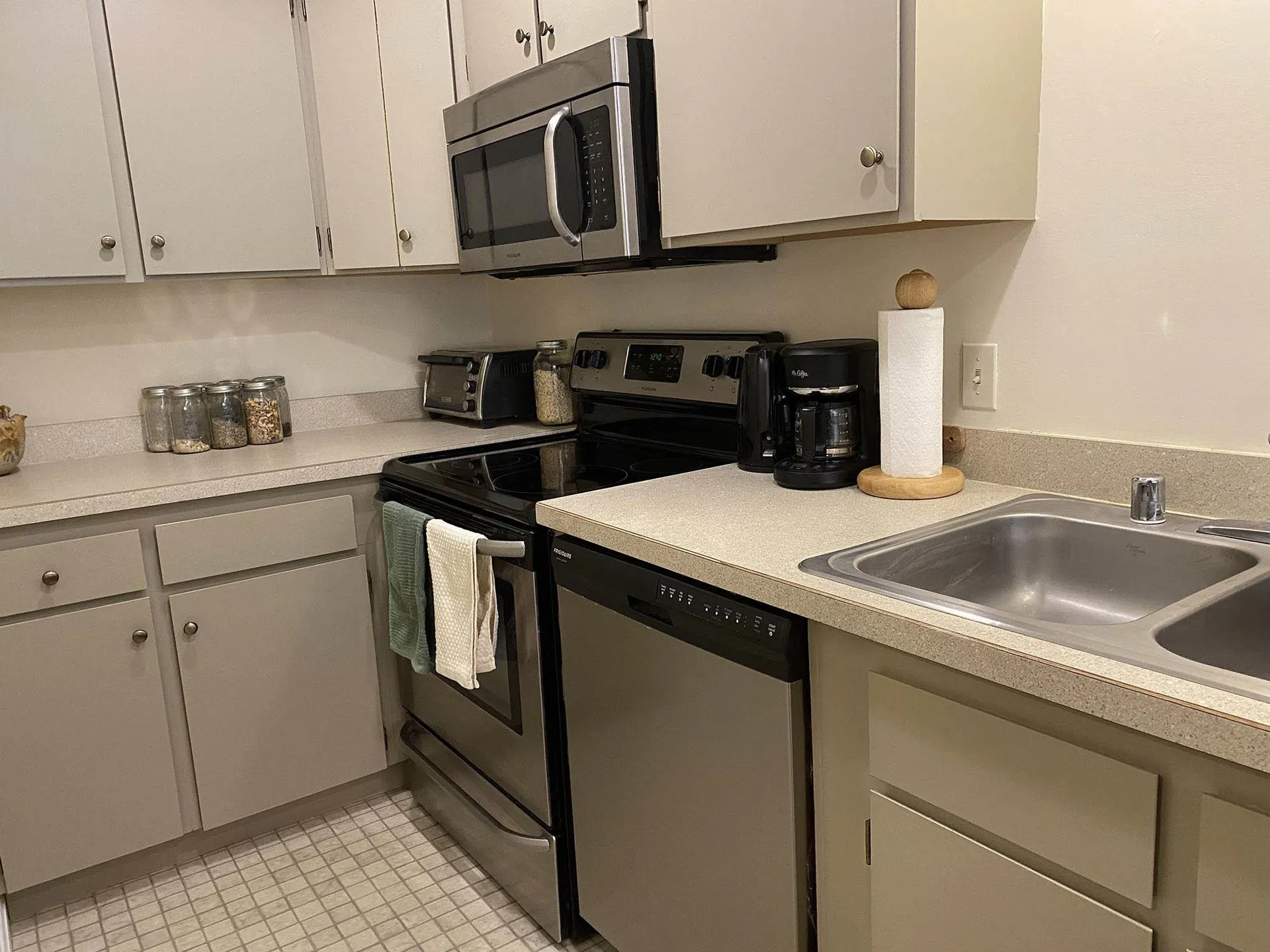 15 Robin Way Brattleboro VT 05301