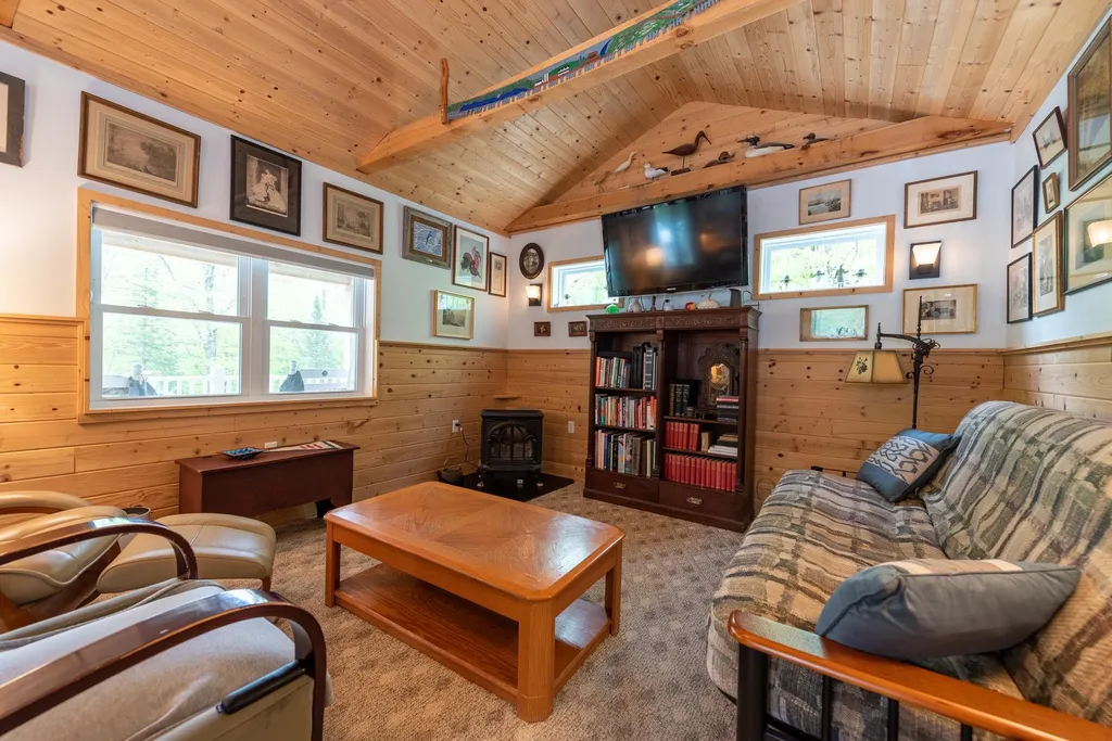 6 Jackson Ridge Road Danbury NH 03230
