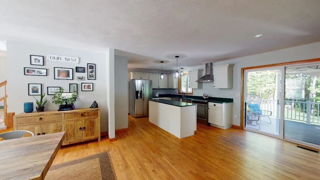 19 Ames Road Brookline NH 03033