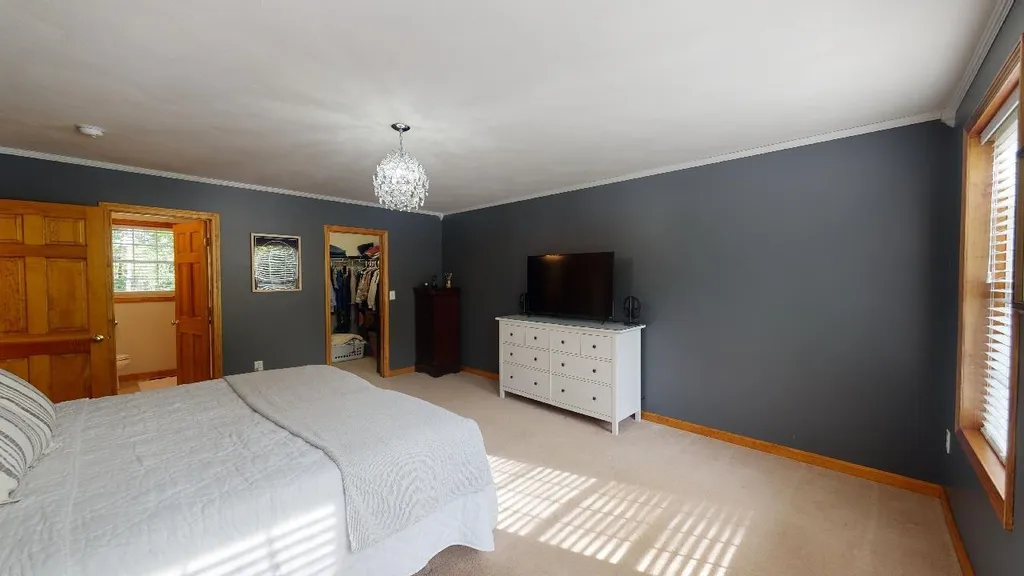 19 Ames Road Brookline NH 03033