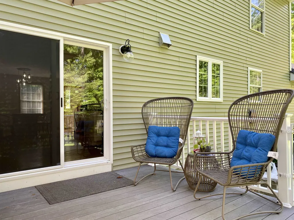 19 Ames Road Brookline NH 03033