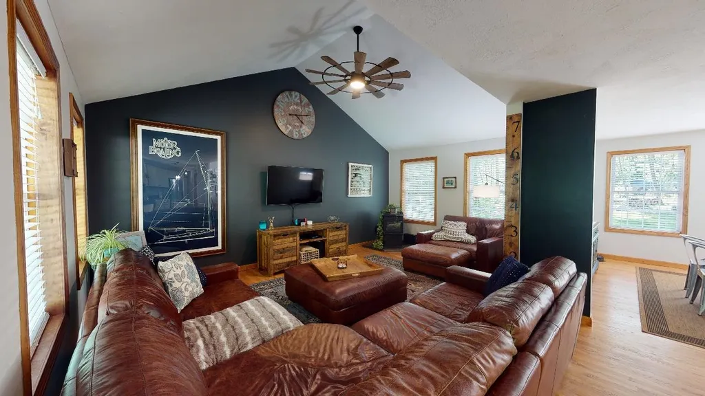 19 Ames Road Brookline NH 03033