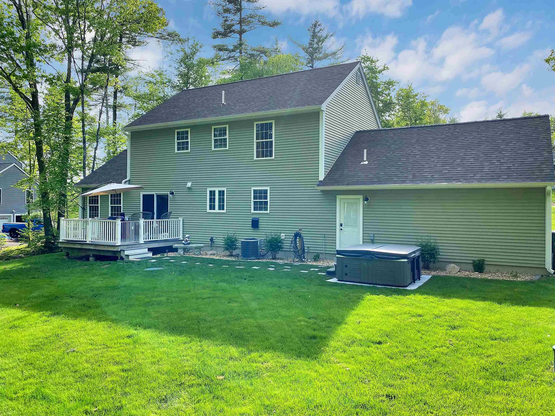 19 Ames Road Brookline NH 03033
