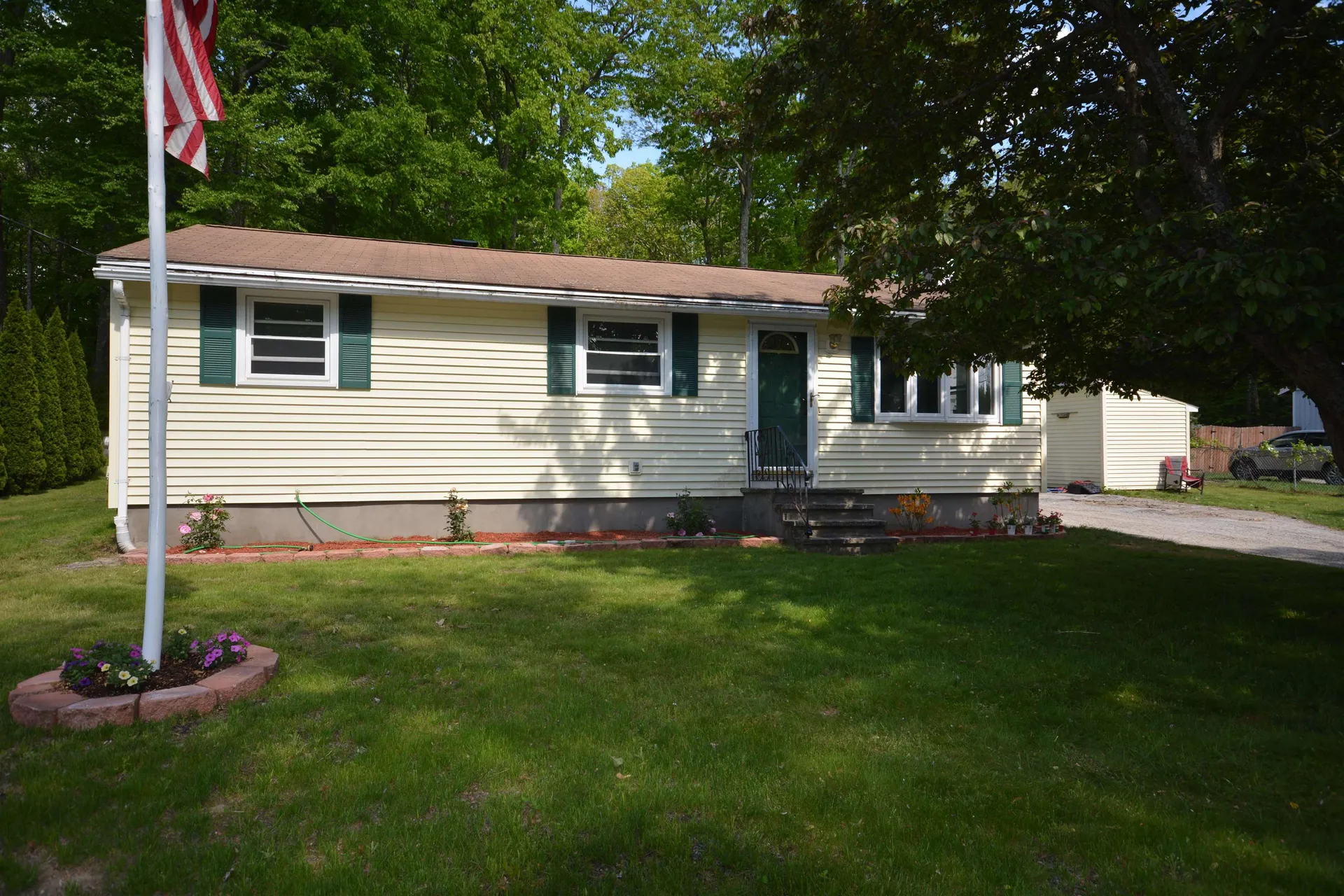20 Whitehall Terrace Hooksett NH 03106