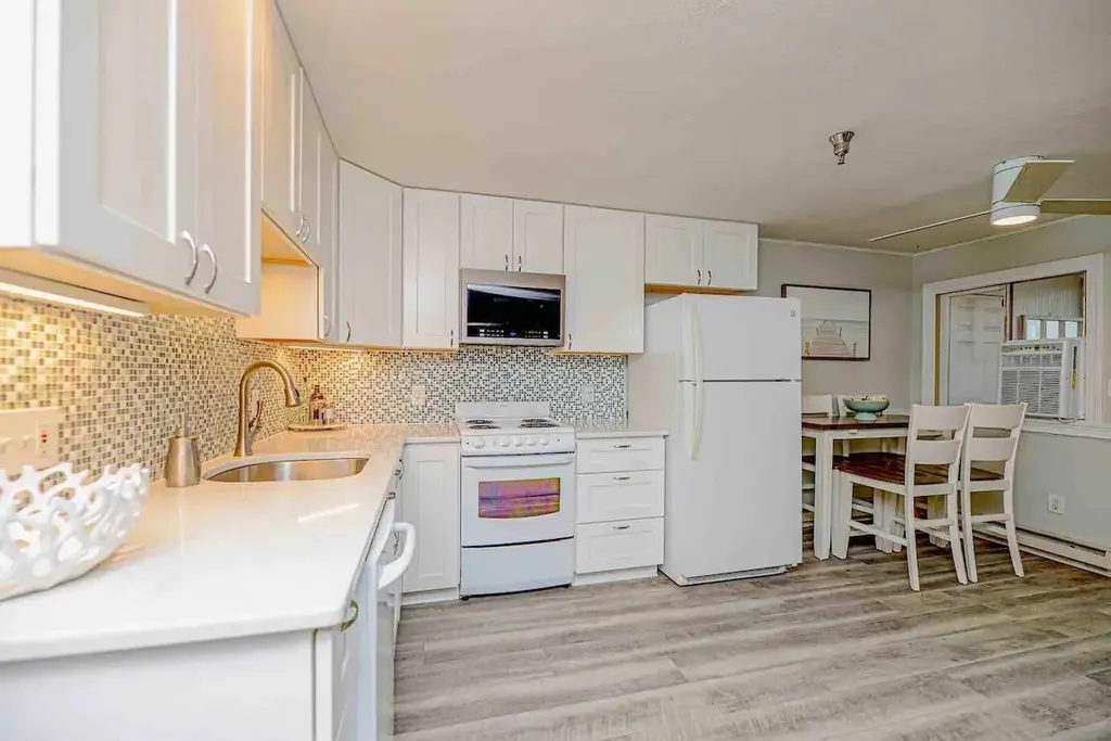 19 Atlantic Avenue Hampton NH 03842