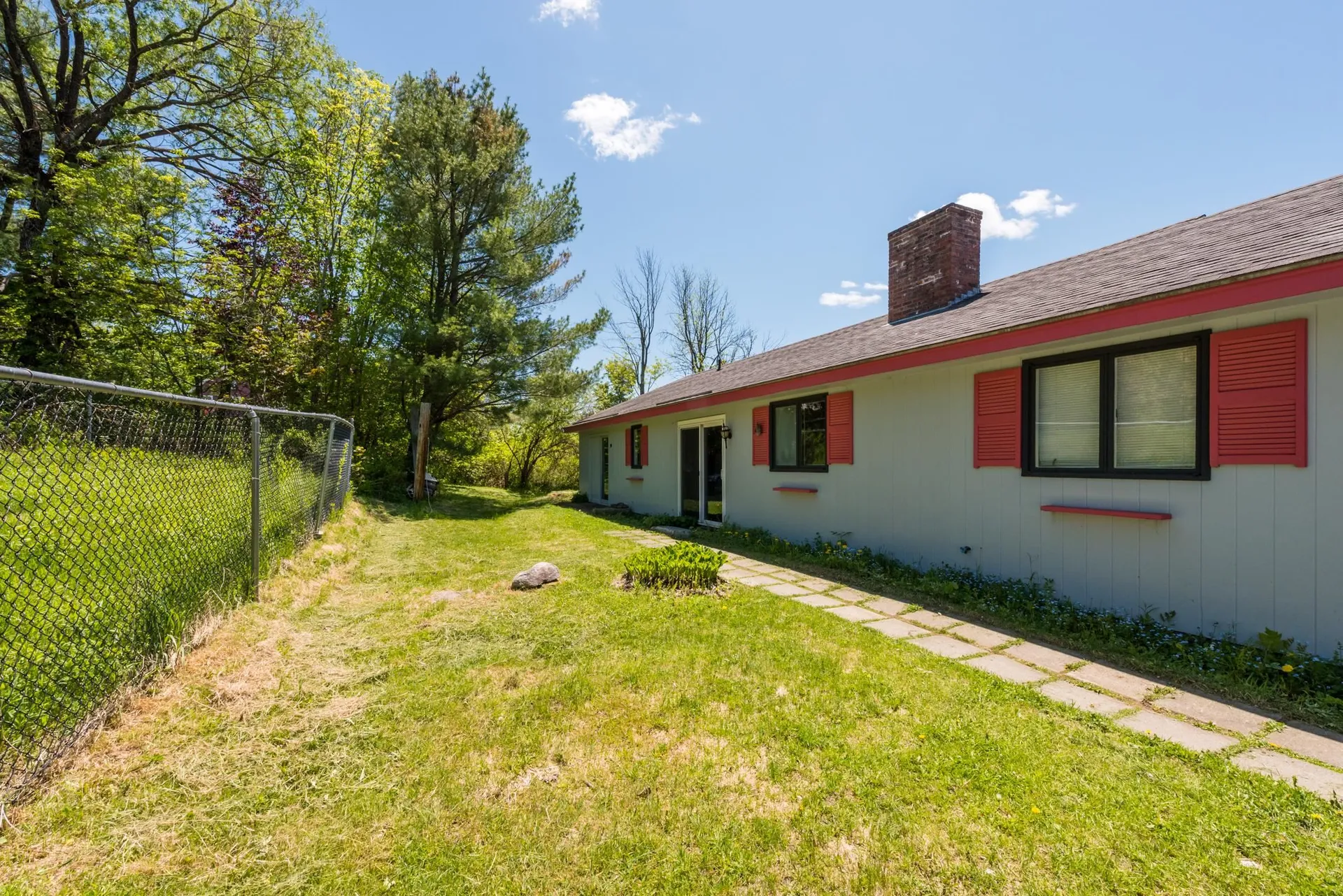 35 Hayes Road New London NH 03257