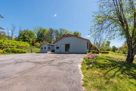 35 Hayes Road New London NH 03257
