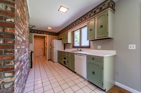 35 Hayes Road New London NH 03257