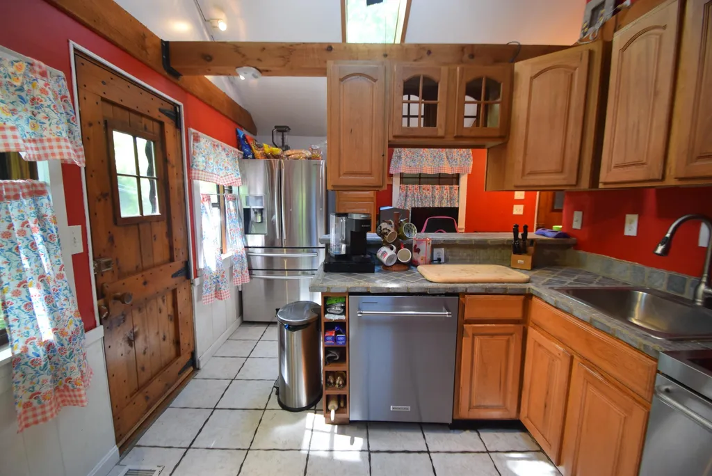 341 Island Pond Road Derry NH 03038